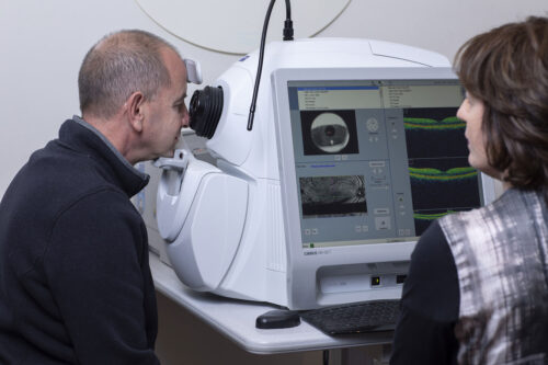 1Z8A2394_eye-care-landing